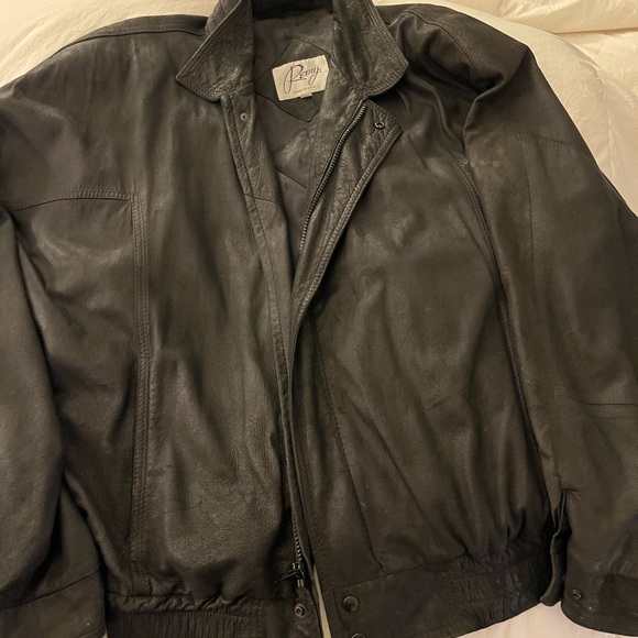 Remy Brand, Men’s Distressed Leather Jacket Black, slight